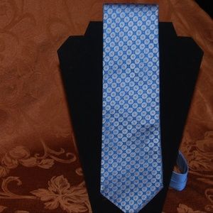 Tommy Hilfiger  eye catching tie